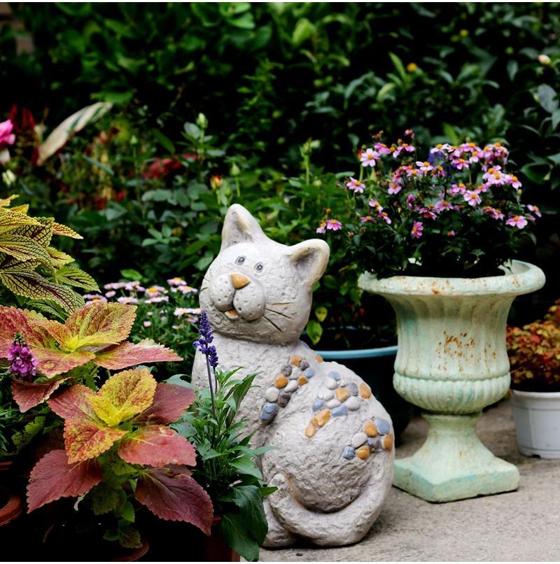 Large Lovely Cat Statue for Garden Courtyard Ornament, Animal