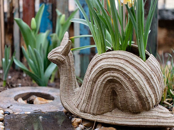 Cute Snail Statues, Garden Animal Statues, Snail Flowerpot for Garden Decoration, Unique Modern Garden Sculptures, Creative Villa Outdoor Gardening Ideas-Art Painting Canvas